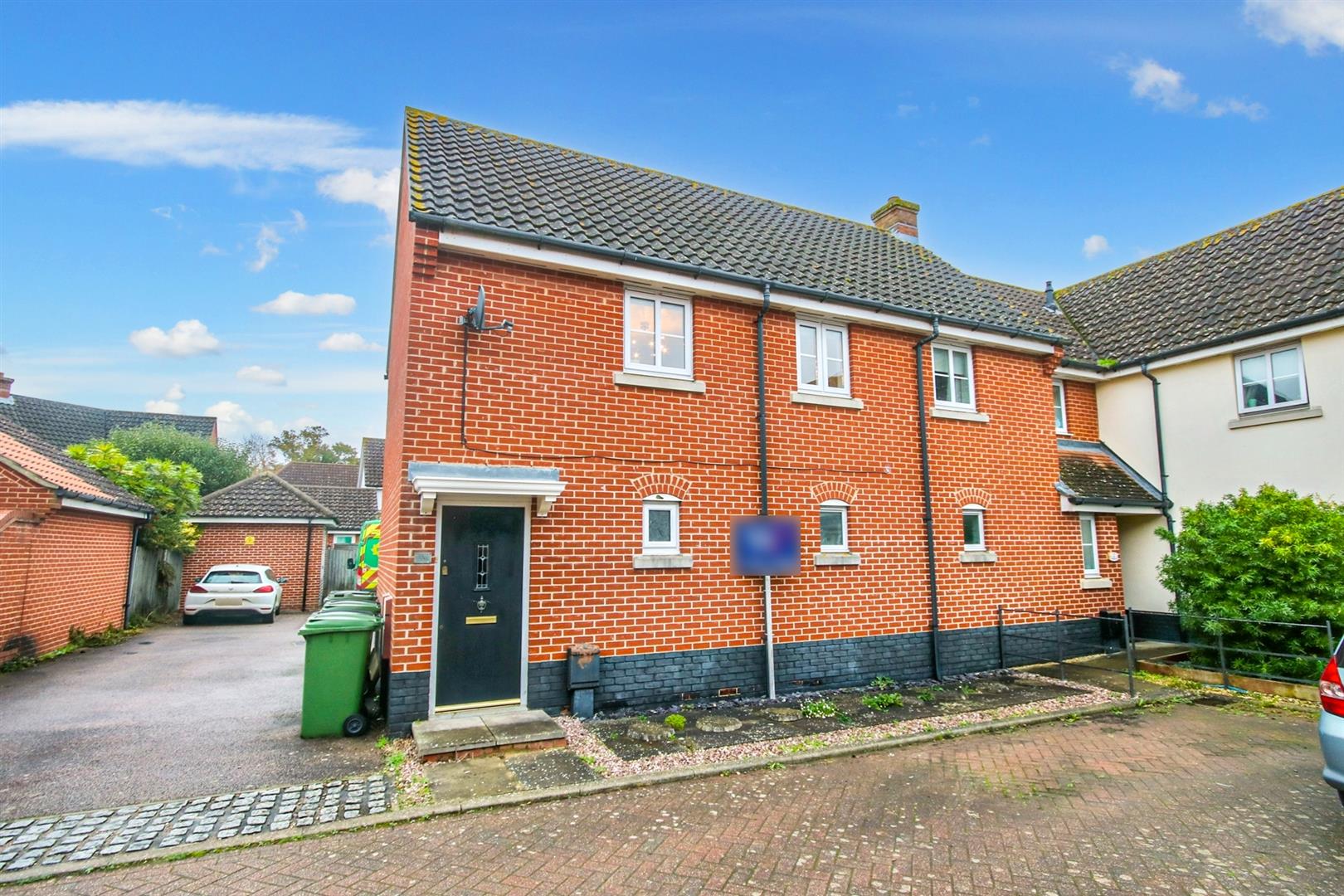 Petersfield Close, Long Stratton